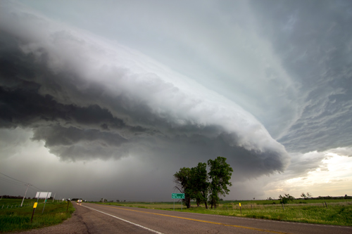 Storm cloud from derecho looms over countryside