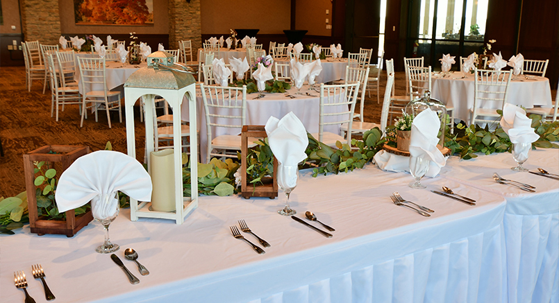 Oakview room at Clifty Inn