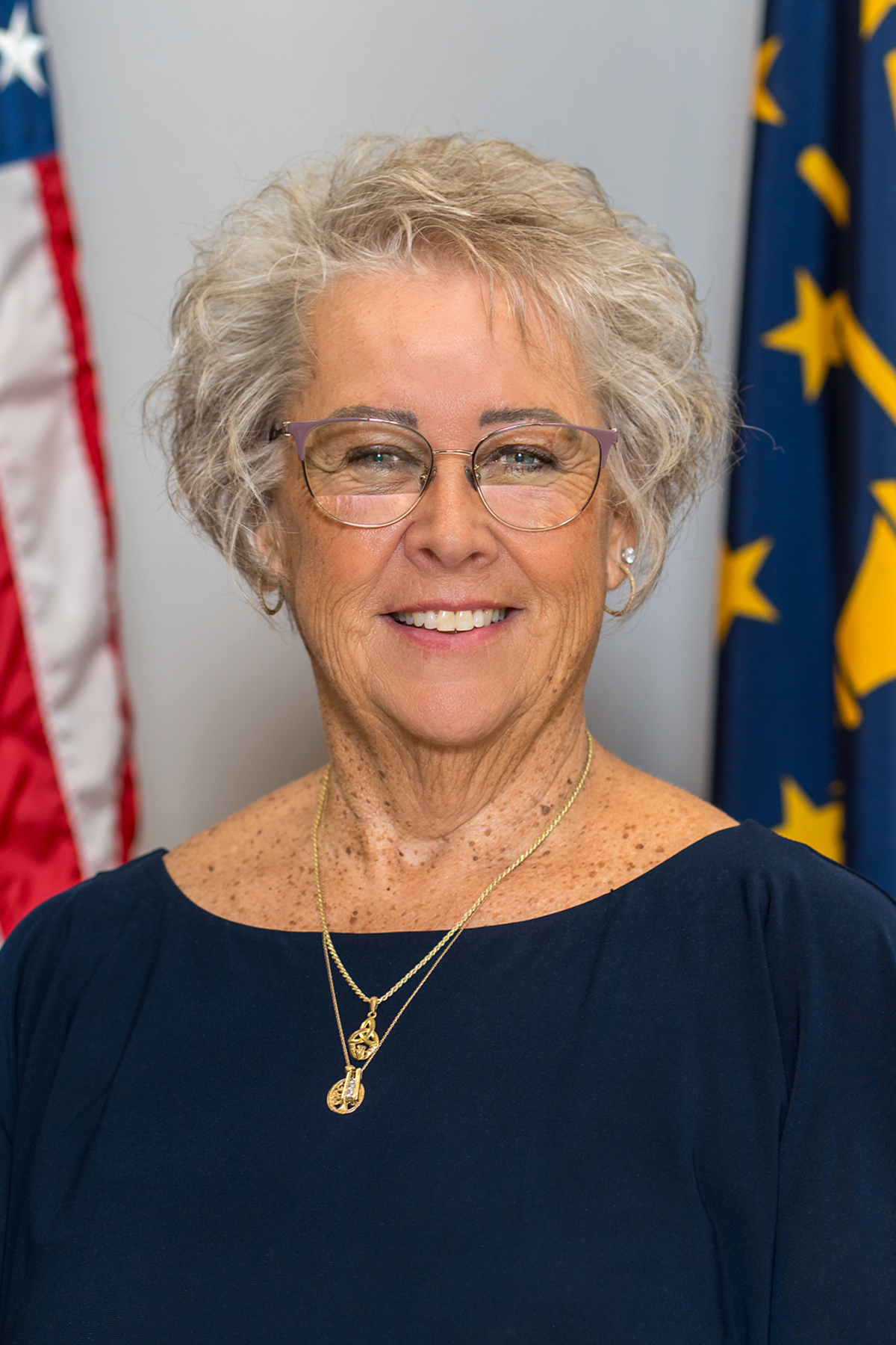 Head Shot of Terrie Decker